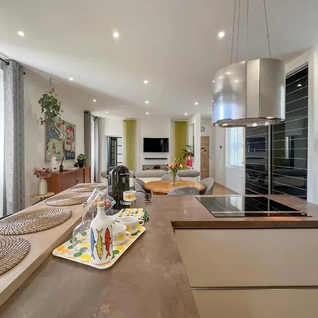 La Ferigoulo Prestige : 500m Des Plages 3 Tulon